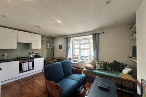 Reception - Kitchen, Queens Court, Eden Harper SW1