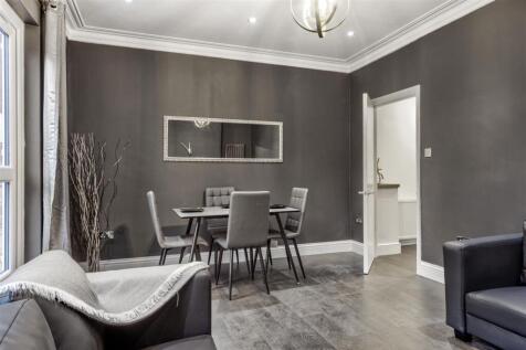 Eden_Harper_Queenstown RdSW8