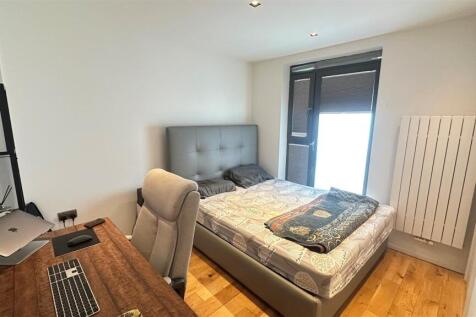 Oak terrace, bedroom