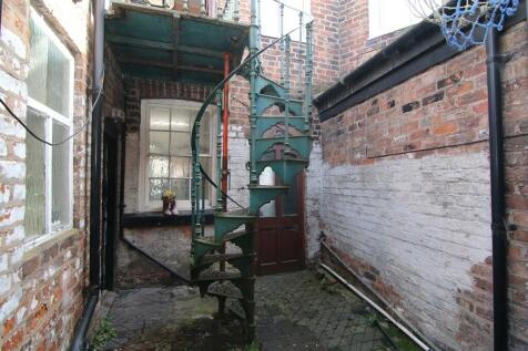 Rear Courtyard