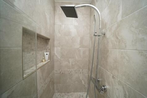 Downstairs Shower...