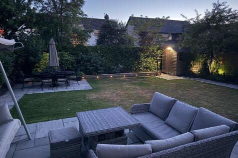 Garden in the eve...