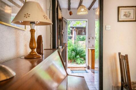 Dining Room/Snug ...