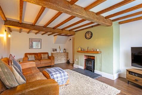 Living Room/Snug
