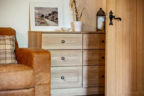 Living Room/Snug