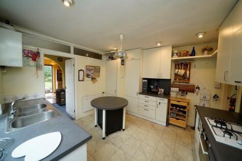 Kitchen 4