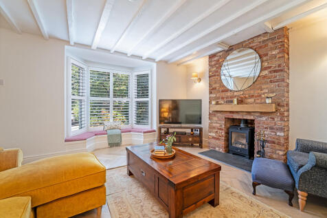 Living Room/Snug