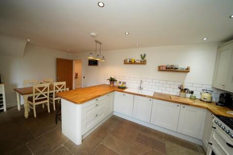 Kitchen Diner 4