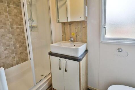Ensuite shower room