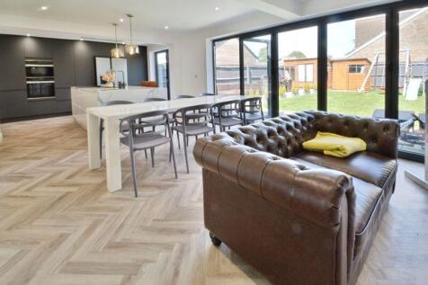 Family/dining/kitchen