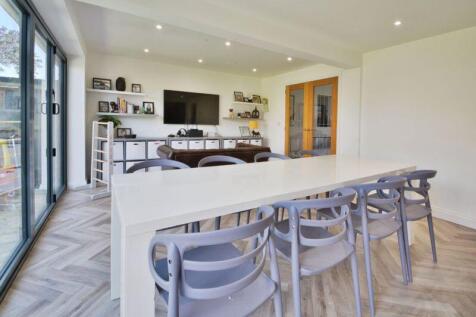 Dining/family area