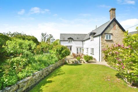 Beautiful detached cottage