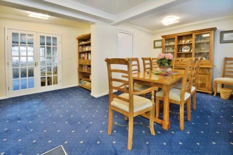Dining/family room
