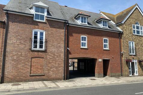 Lynwood Court