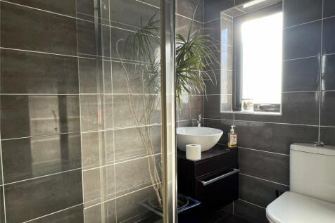 GF Shower Room
