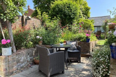 Al Fresco Dining