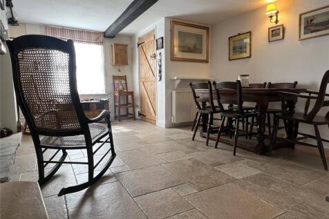 Sitting/Dining