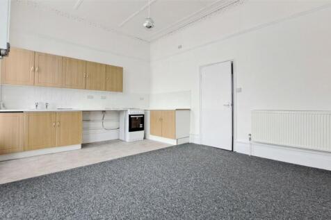 Living Room/Kitchen