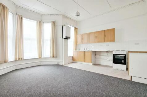Living Room/Kitchen