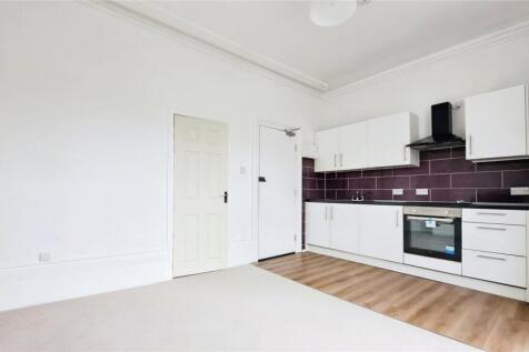 Living Room/Kitchen