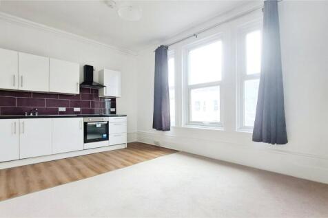 Living Room/Kitchen