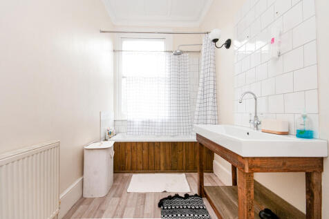 Bathroom/Wc