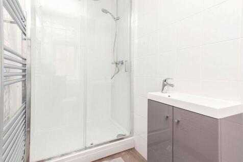En-suite Shower/WC