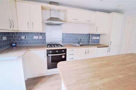 Living Room/Kitchen