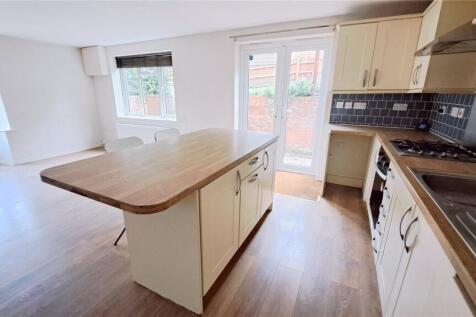 Living Room/Kitchen