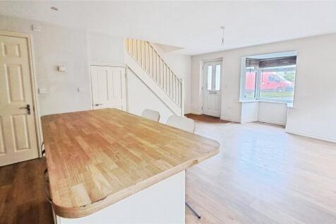Living Room/Kitchen
