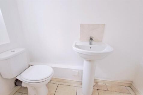 Cloakroom/Wc