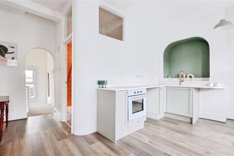 Living Room/Kitchen