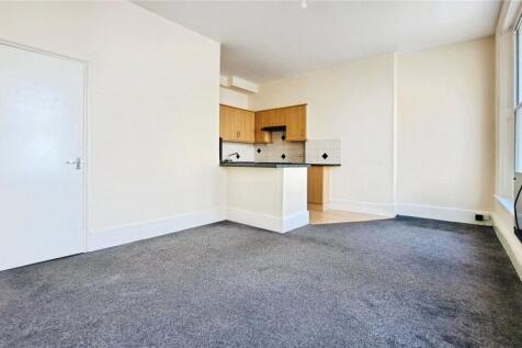 Living Room/Kitchen