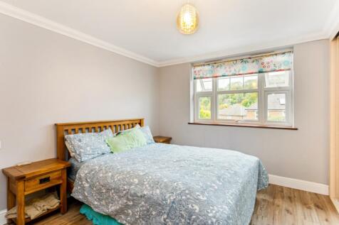 13 Churchview Clo...