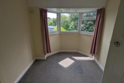 Rear bedroom