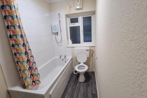 Bathroom.jpg