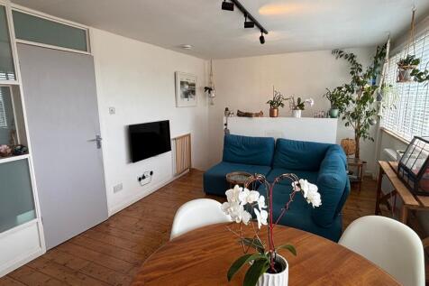 Lounge - 2