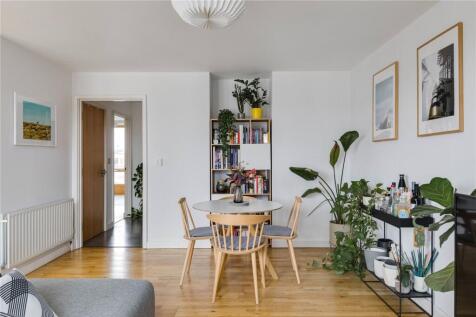 Biggs Square E9