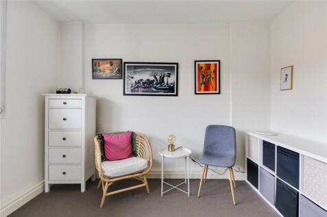 Lysander House, E2