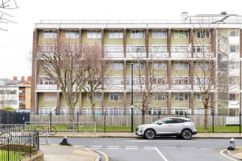 Lysander House, E2