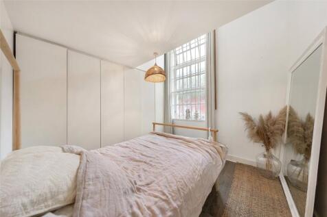 Bath House E2