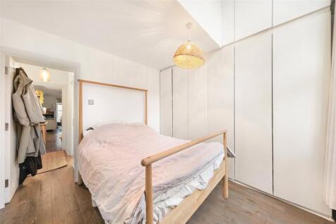 Bath House E2