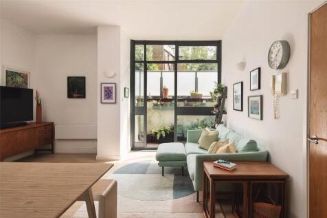 Keeling House, E2