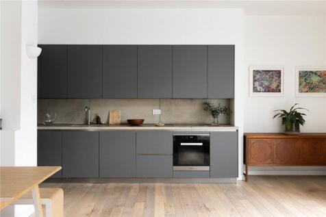 Keeling House, E2