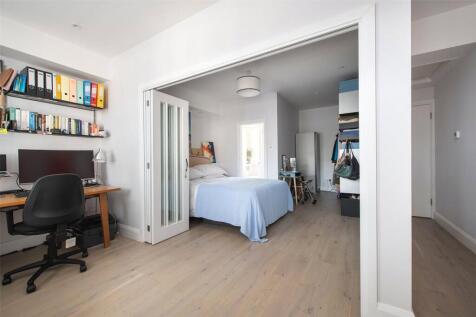Vallance Road E2