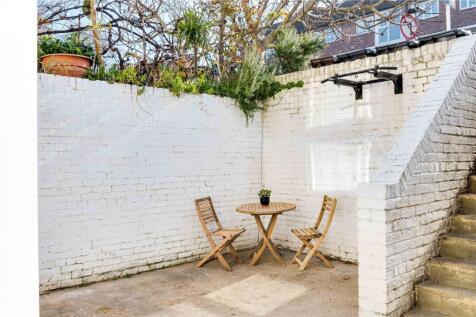 Evering Road, N16