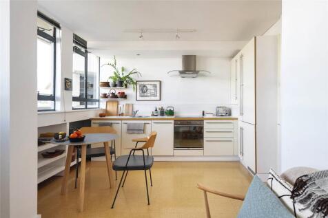 Keeling House, E2