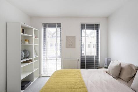 Tryon Crescent, E9