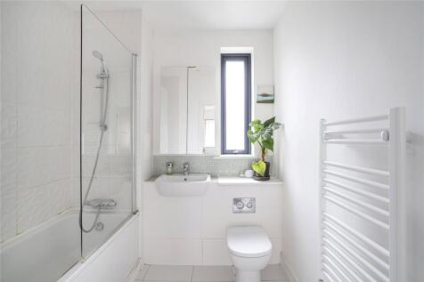 Tryon Crescent, E9