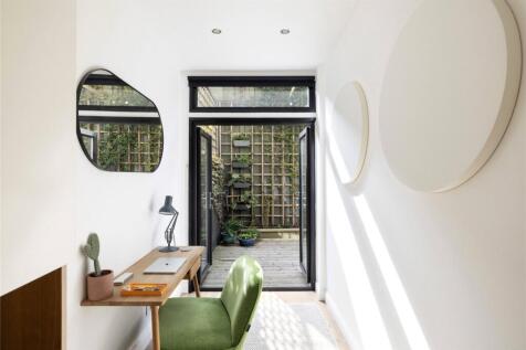 Shore Road E9